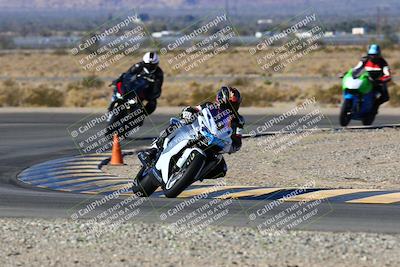 media/Jan-09-2022-SoCal Trackdays (Sun) [[2b1fec8404]]/Turn 11 (935am)/